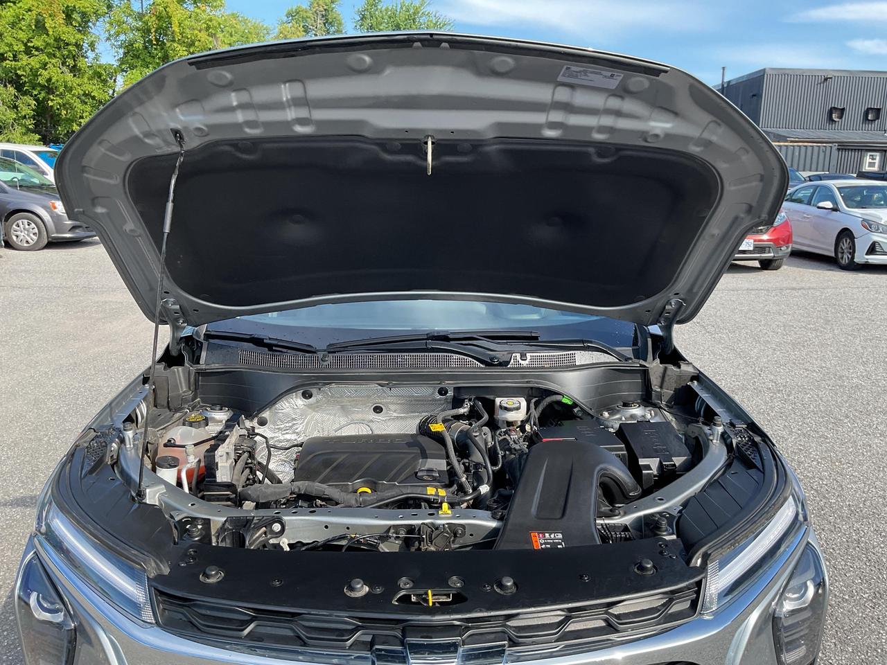 2025 Chevrolet Trax LT 4dr Front-Wheel Drive Photo