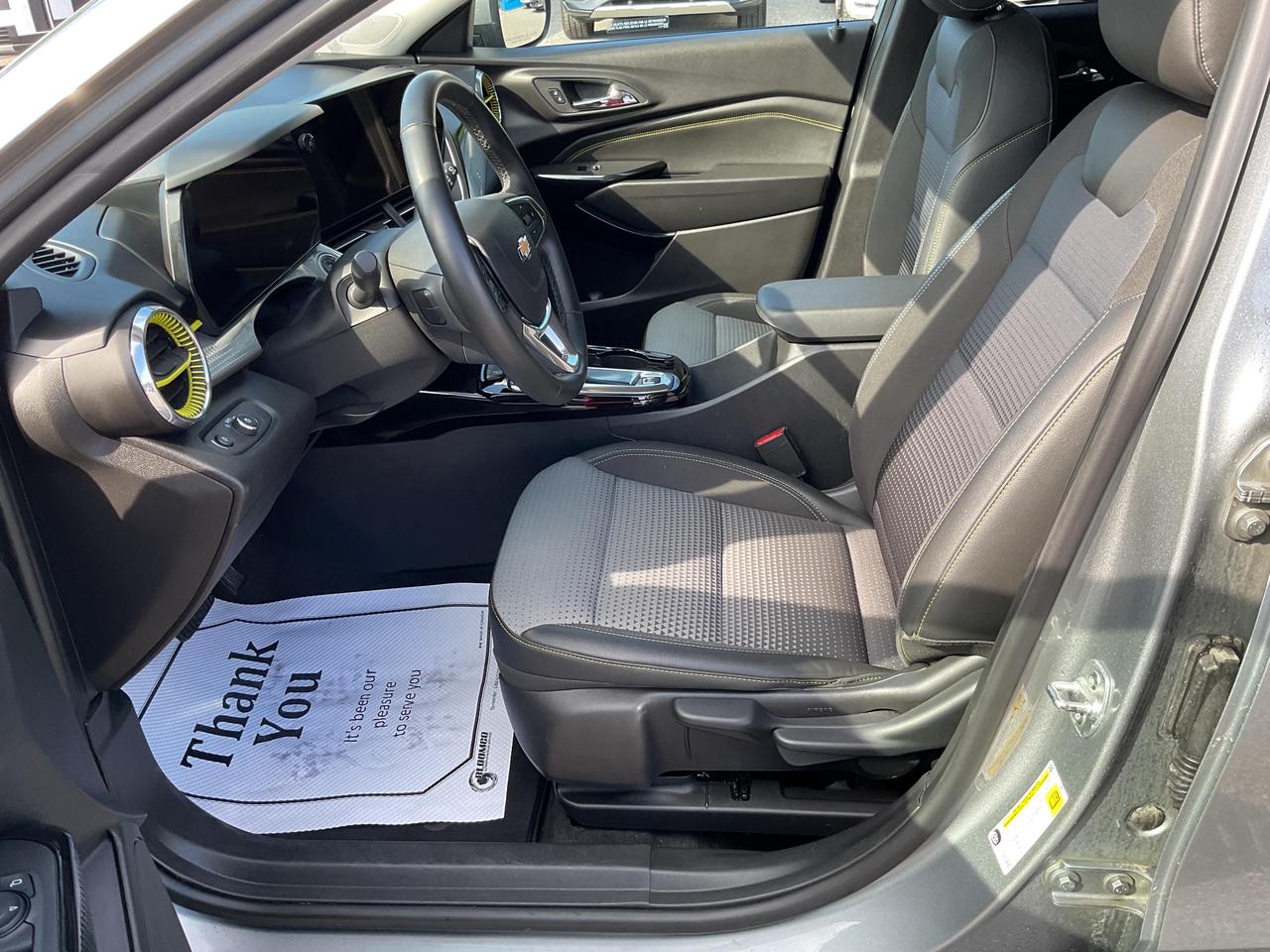 2025 Chevrolet Trax LT 4dr Front-Wheel Drive Photo