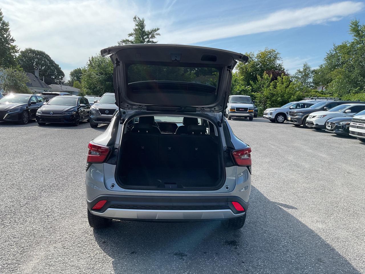2025 Chevrolet Trax LT 4dr Front-Wheel Drive Photo