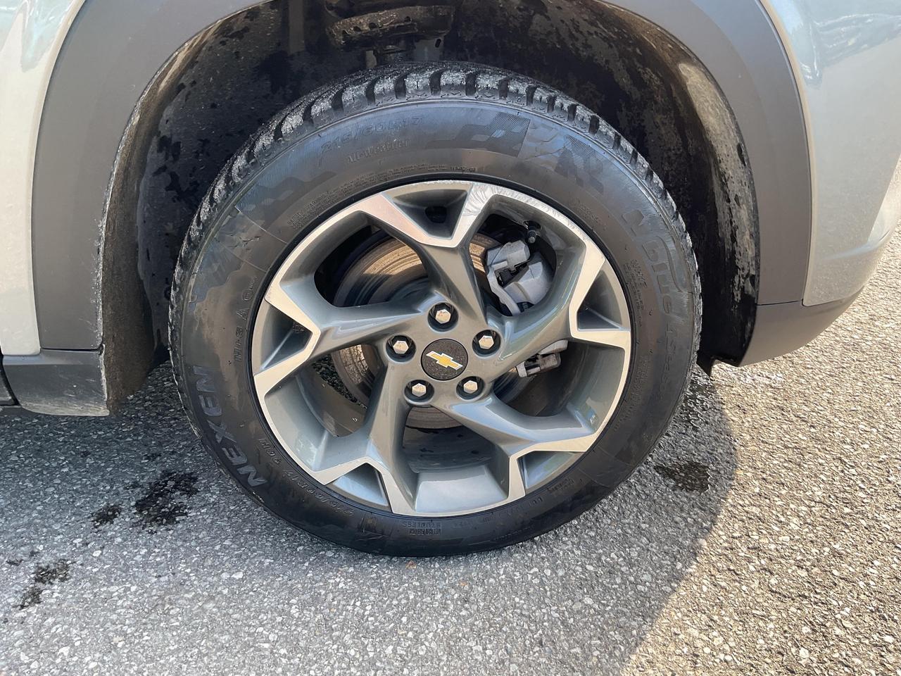 2025 Chevrolet Trax LT 4dr Front-Wheel Drive Photo