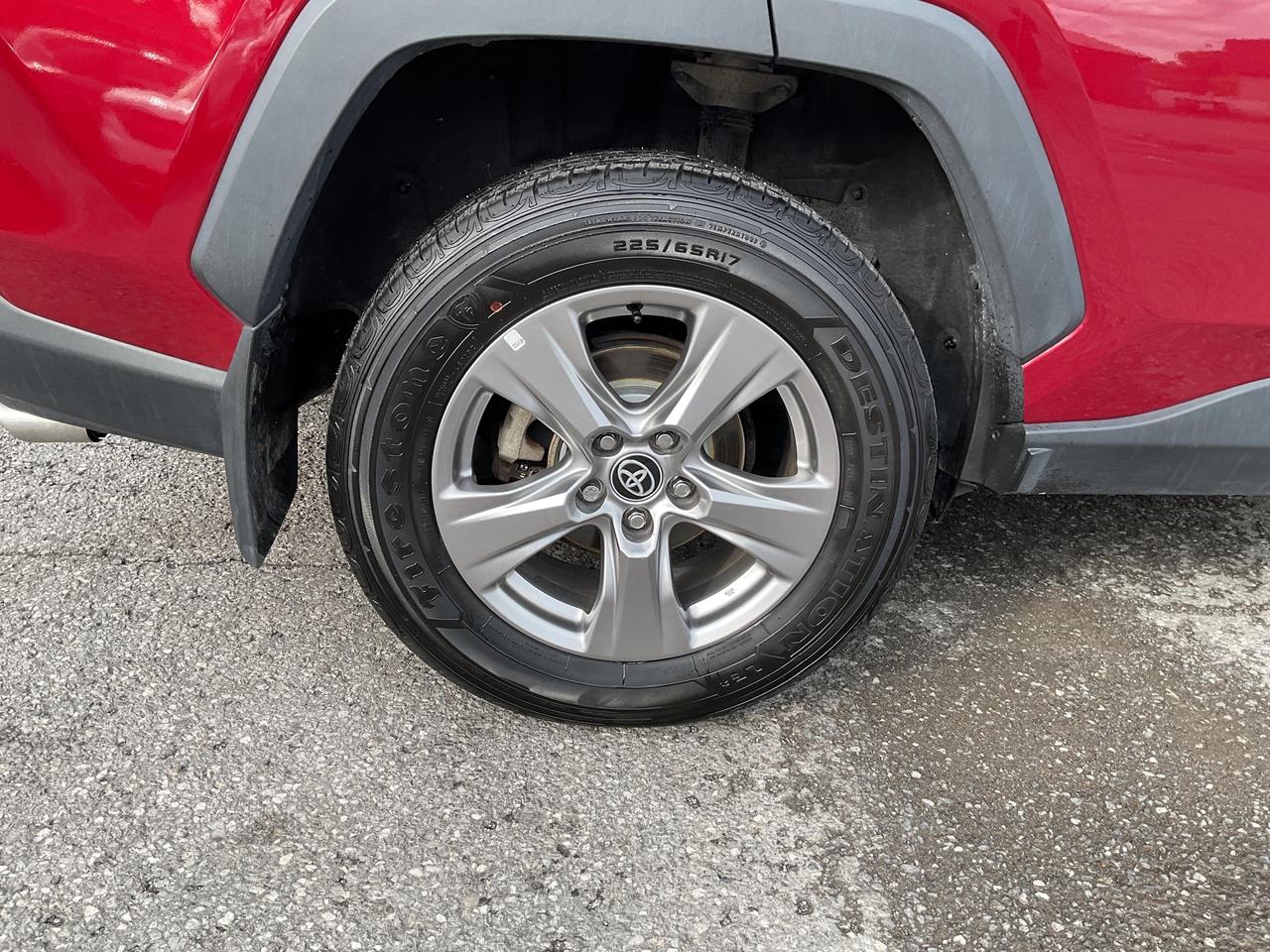 2023 Toyota RAV4 XLE 4dr All-wheel Drive Photo