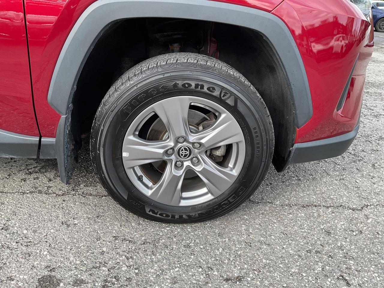 2023 Toyota RAV4 XLE 4dr All-wheel Drive Photo