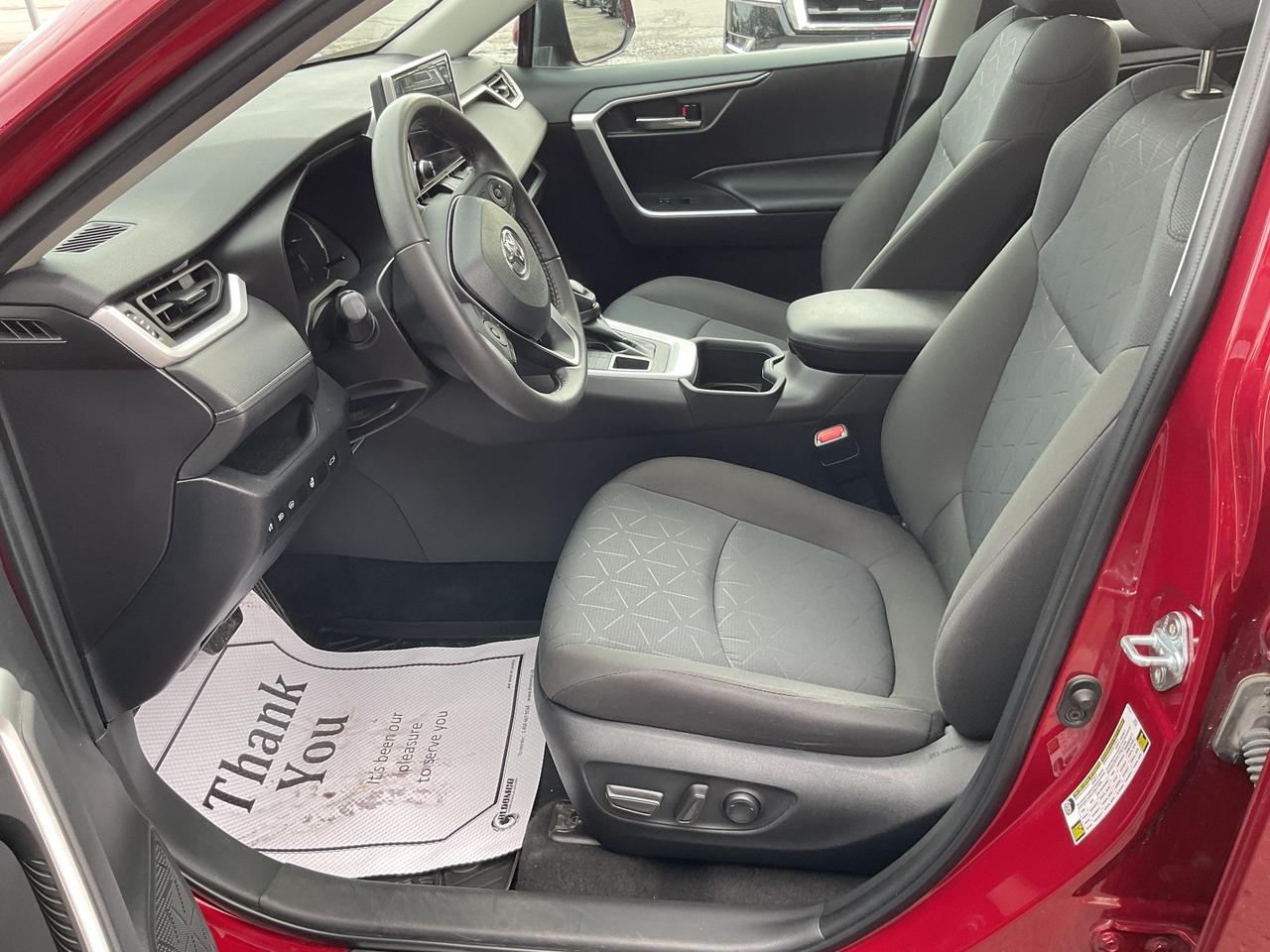 2023 Toyota RAV4 XLE 4dr All-wheel Drive Photo