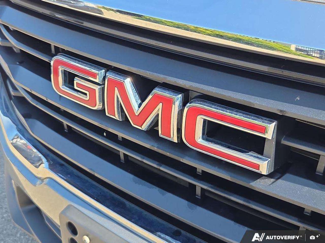 2024 GMC Terrain SLE AWD   OFF LEASE   WELL MAINTAINED   NO CLAIMS Photo