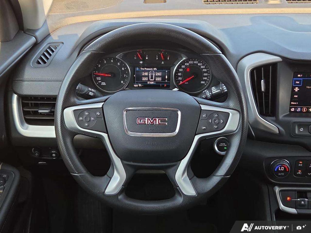2024 GMC Terrain SLE AWD   OFF LEASE   WELL MAINTAINED   NO CLAIMS Photo