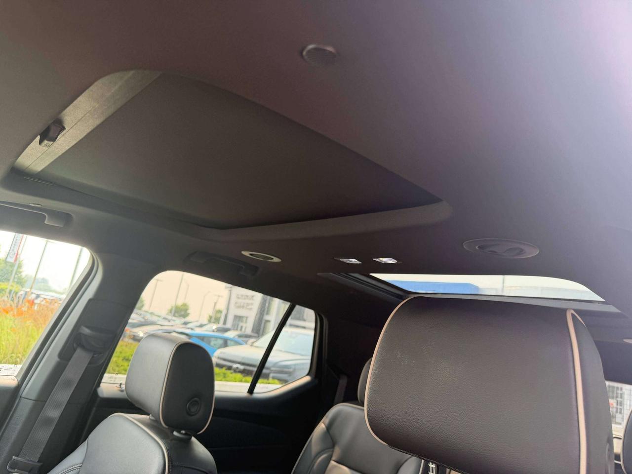2023 Chevrolet Traverse Premier   REDLINE EDT   NO CLAIMS   ONE OWNER Photo