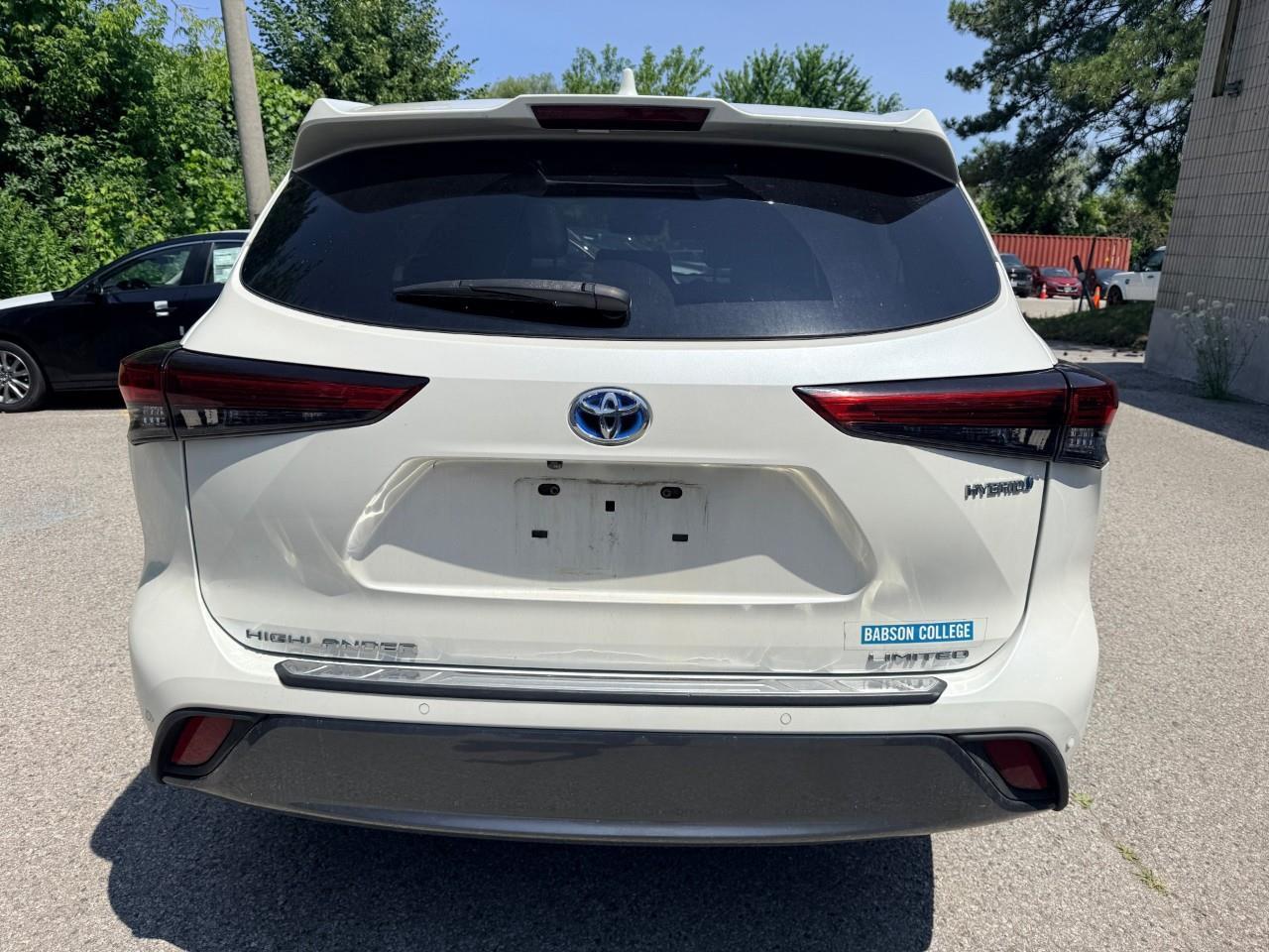 2021 Toyota Highlander Hybrid Limited 4dr All-Wheel Drive Photo