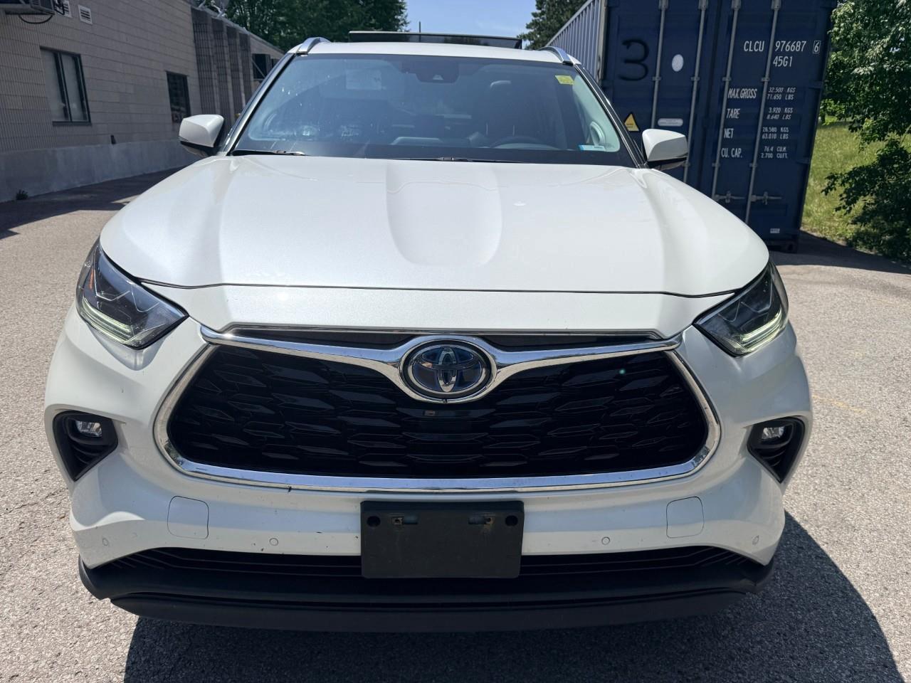 2021 Toyota Highlander Hybrid Limited 4dr All-Wheel Drive Photo