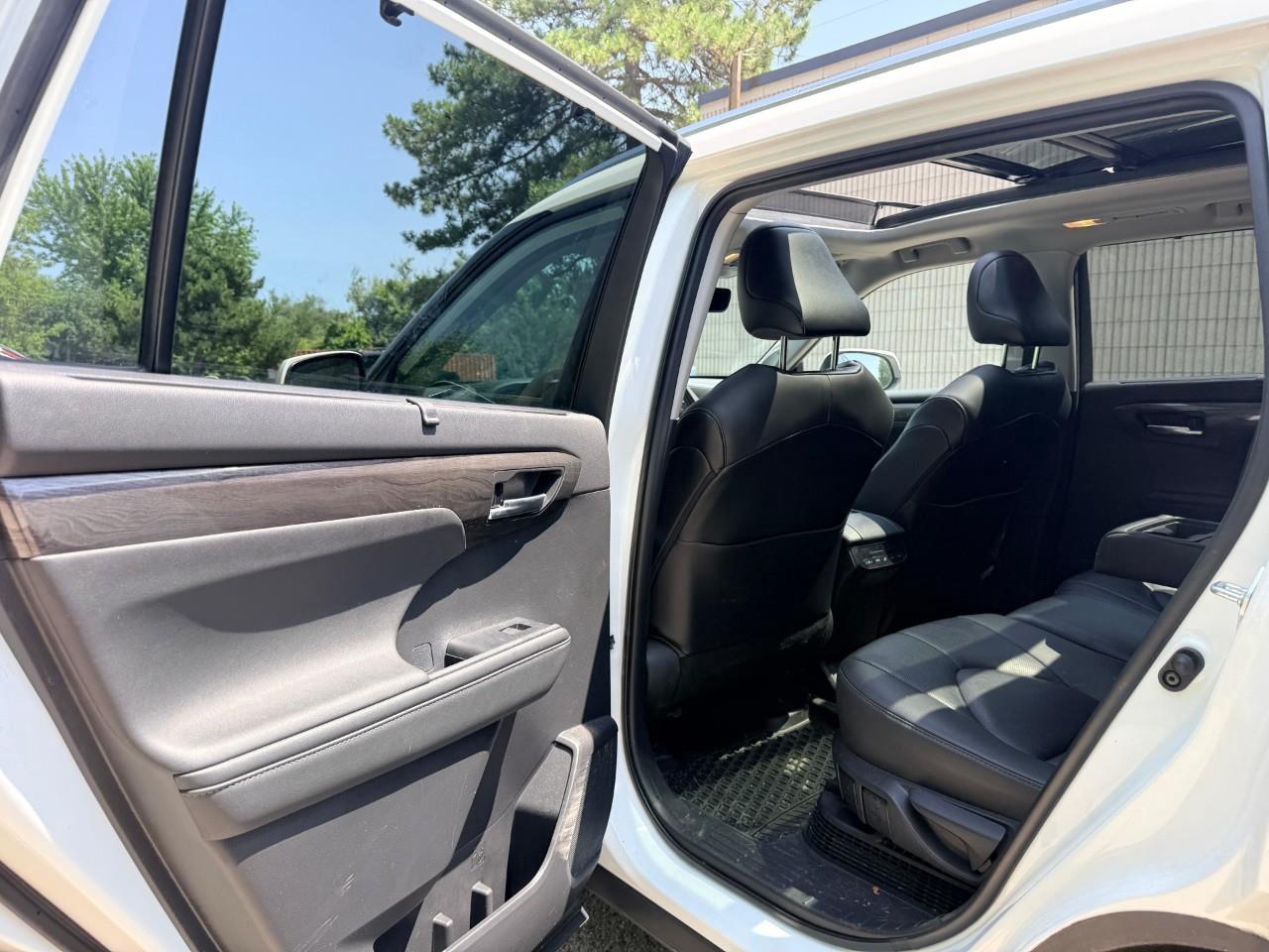 2021 Toyota Highlander Hybrid Limited 4dr All-Wheel Drive Photo