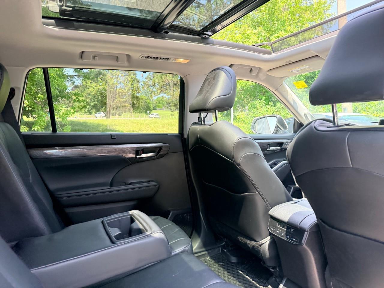 2021 Toyota Highlander Hybrid Limited 4dr All-Wheel Drive Photo