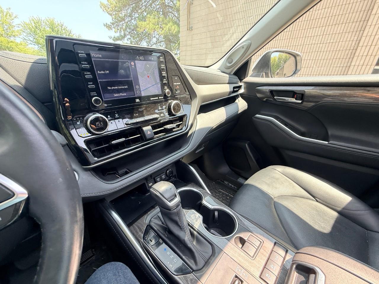 2021 Toyota Highlander Hybrid Limited 4dr All-Wheel Drive Photo
