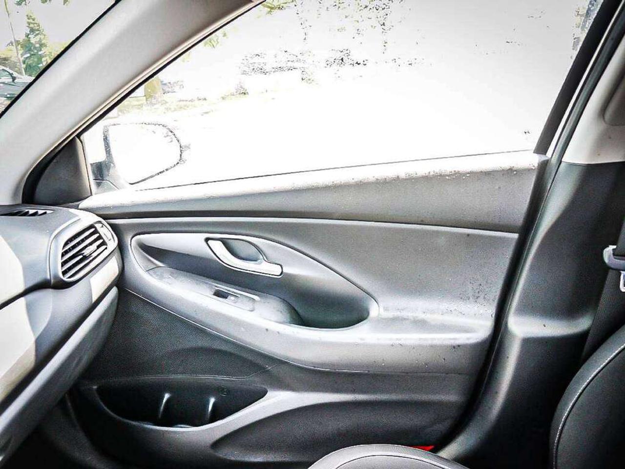 2018 Hyundai Elantra  Photo