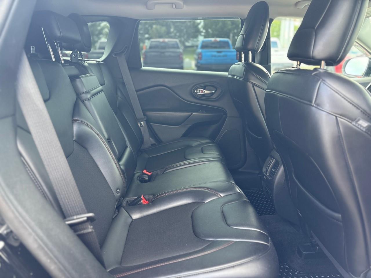 2019 Jeep Cherokee Trailhawk 4dr 4x4 Photo
