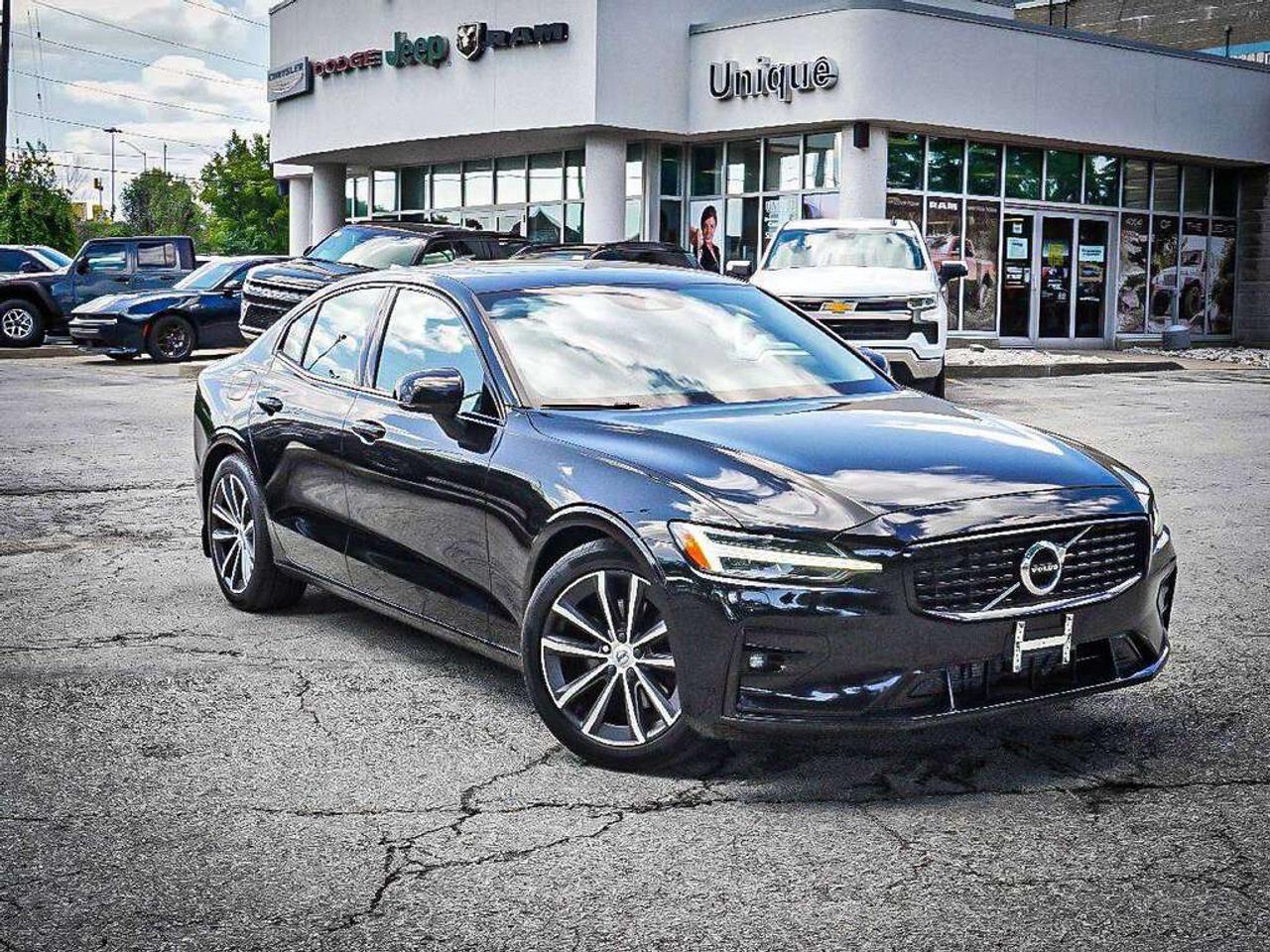 2022 Volvo S60  Photo