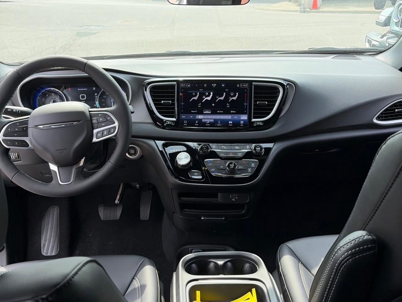 2027 Chrysler Grand Caravan SXT Front-Wheel Drive Passenger Van Photo