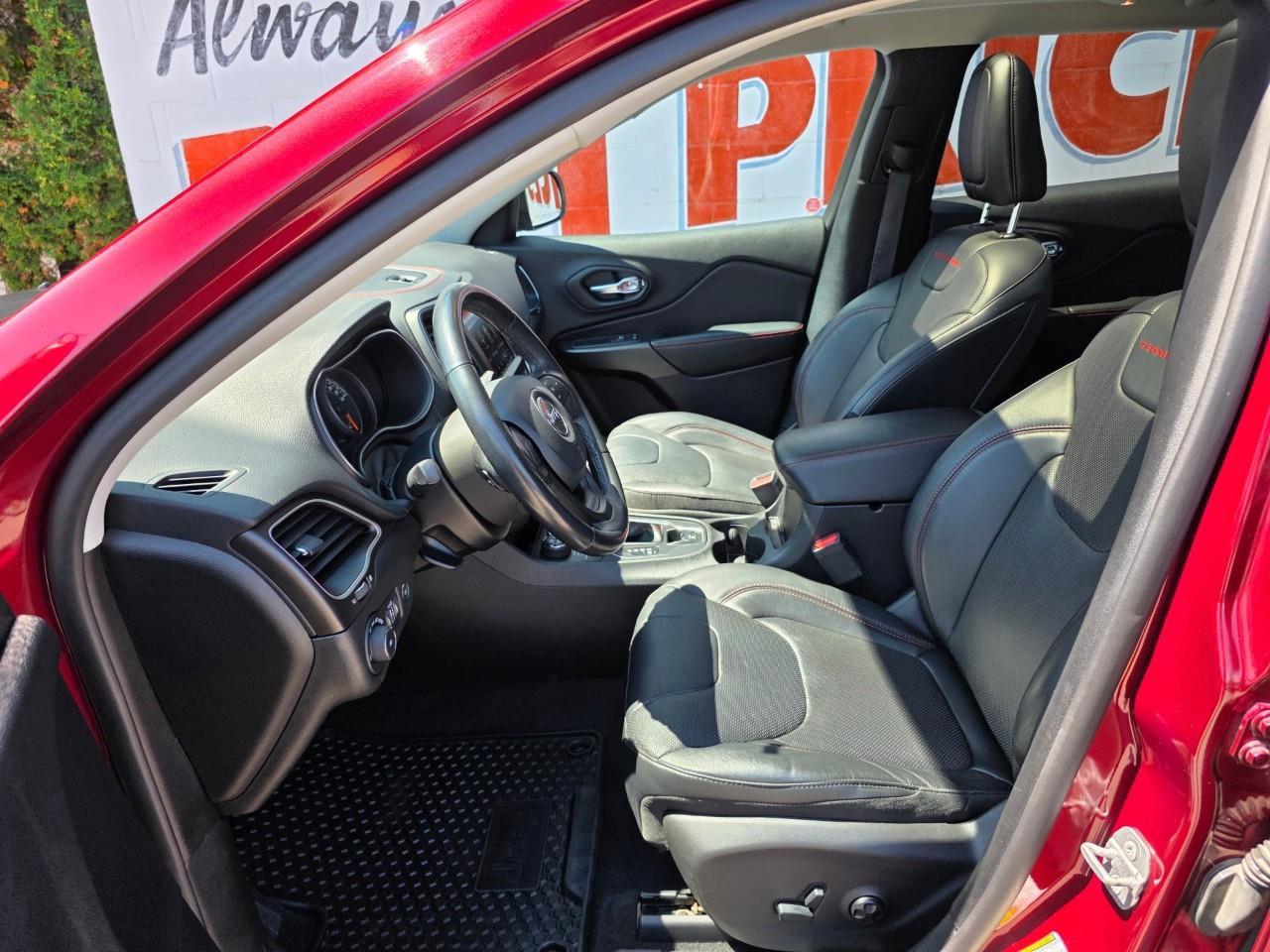 2019 Jeep Cherokee Trailhawk 4dr 4x4 Photo