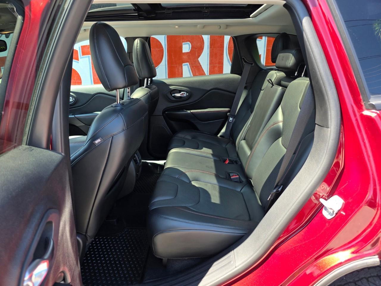 2019 Jeep Cherokee Trailhawk 4dr 4x4 Photo
