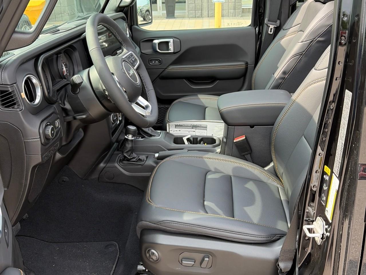 2026 Jeep Wrangler SAHARA 4DR 4X4 Photo
