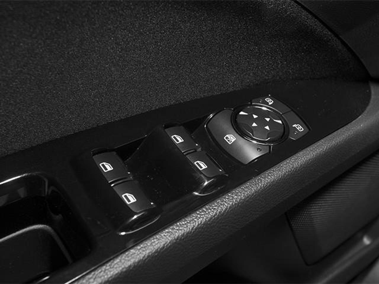 2014 Ford Fusion SE 4dr Front-wheel Drive Sedan Photo