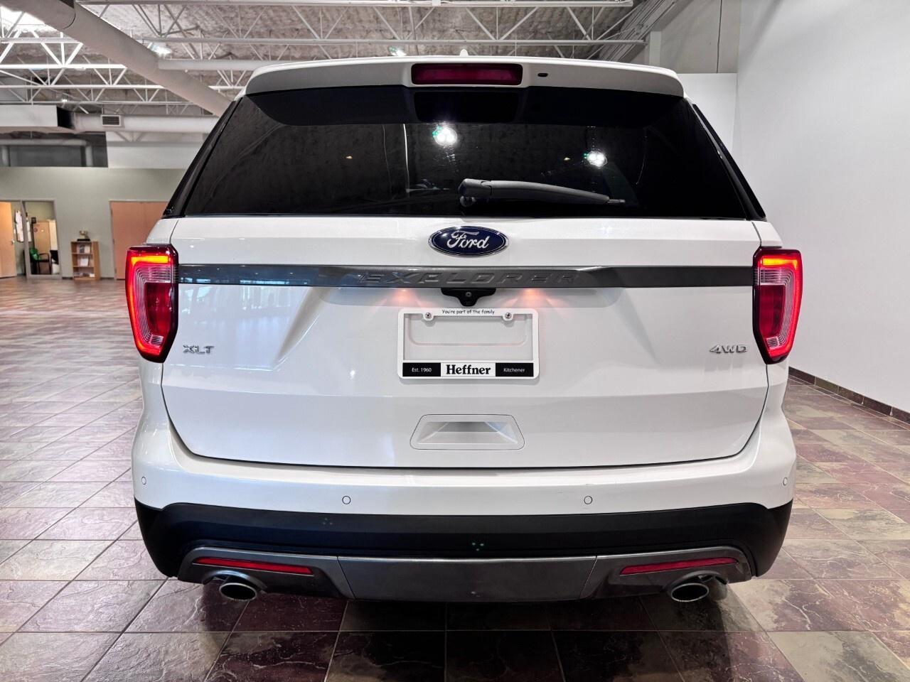 2017 Ford Explorer 4WD 4dr XLT Photo