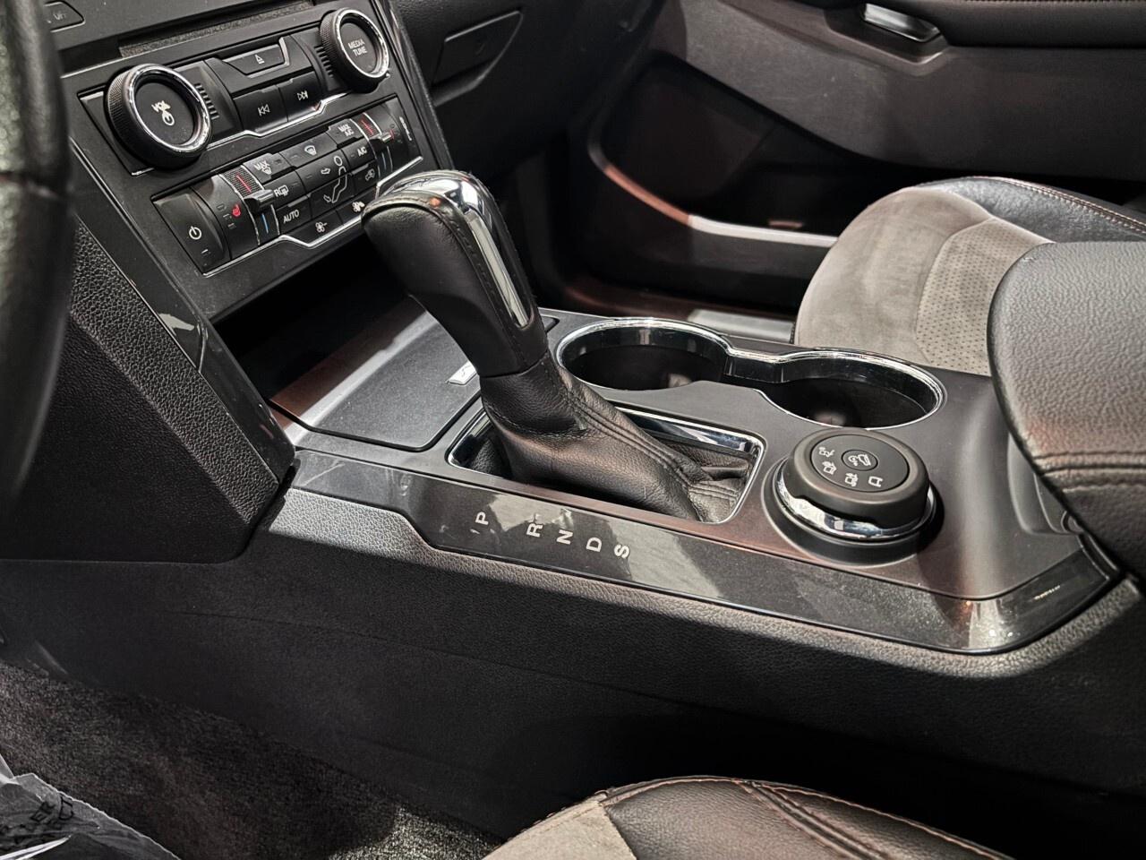 2017 Ford Explorer 4WD 4dr XLT Photo