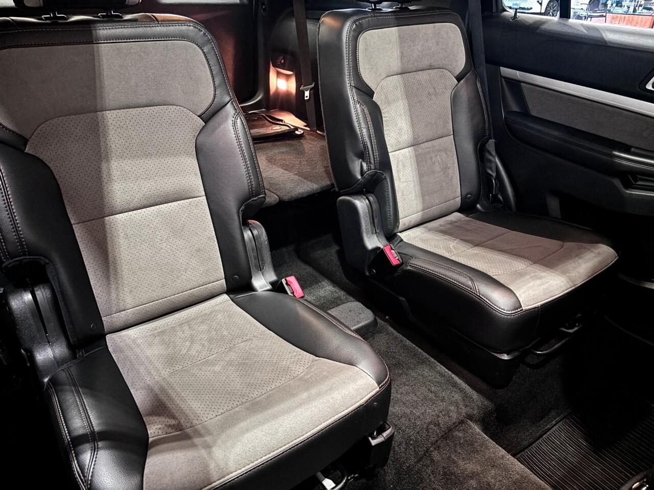 2017 Ford Explorer 4WD 4dr XLT Photo