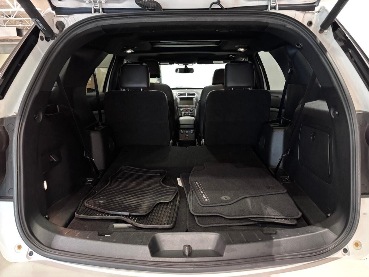 2017 Ford Explorer 4WD 4dr XLT Photo