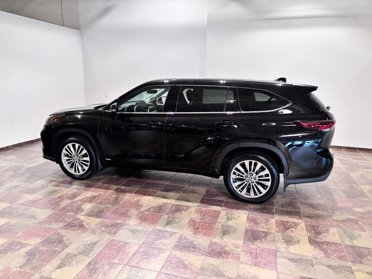 2026 Toyota Highlander HYBRID Limited AWD Photo