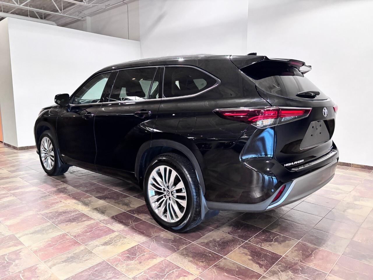 2026 Toyota Highlander HYBRID Limited AWD Photo