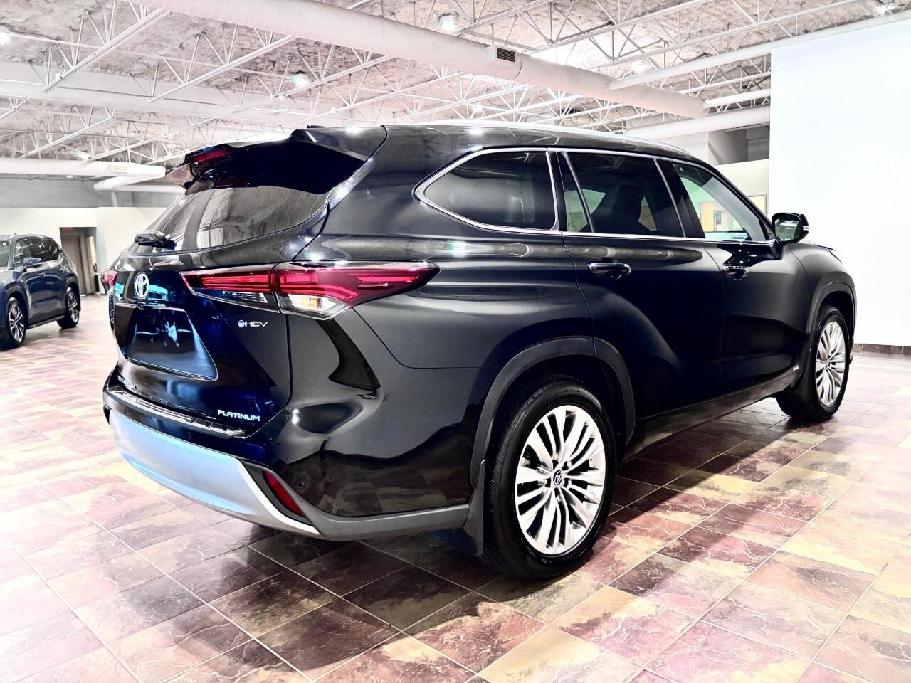 2026 Toyota Highlander HYBRID Limited AWD Photo