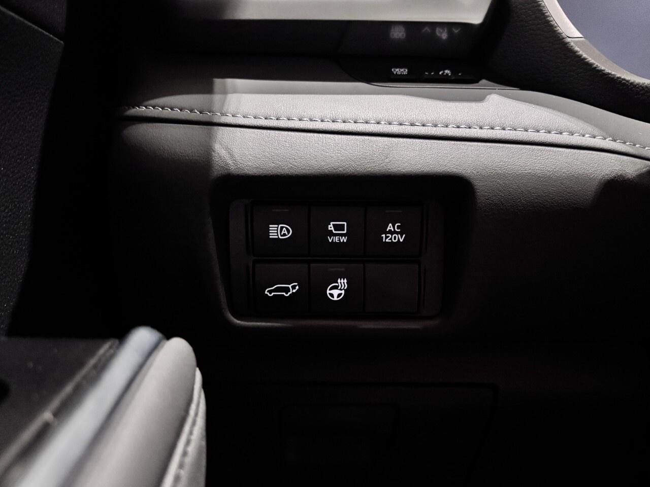 2026 Toyota Highlander HYBRID Limited AWD Photo