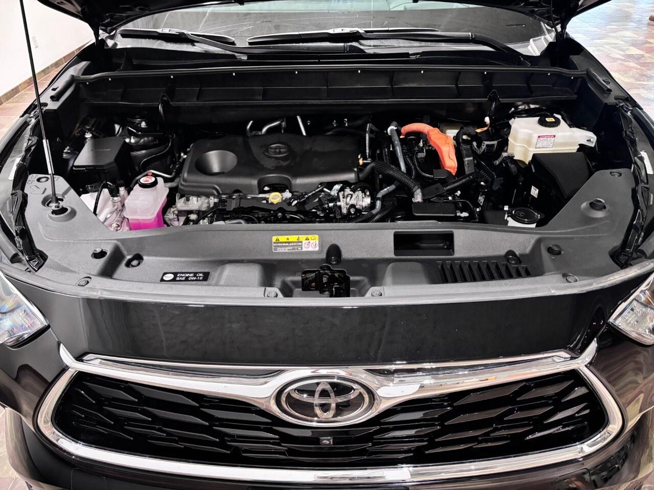 2026 Toyota Highlander HYBRID Limited AWD Photo