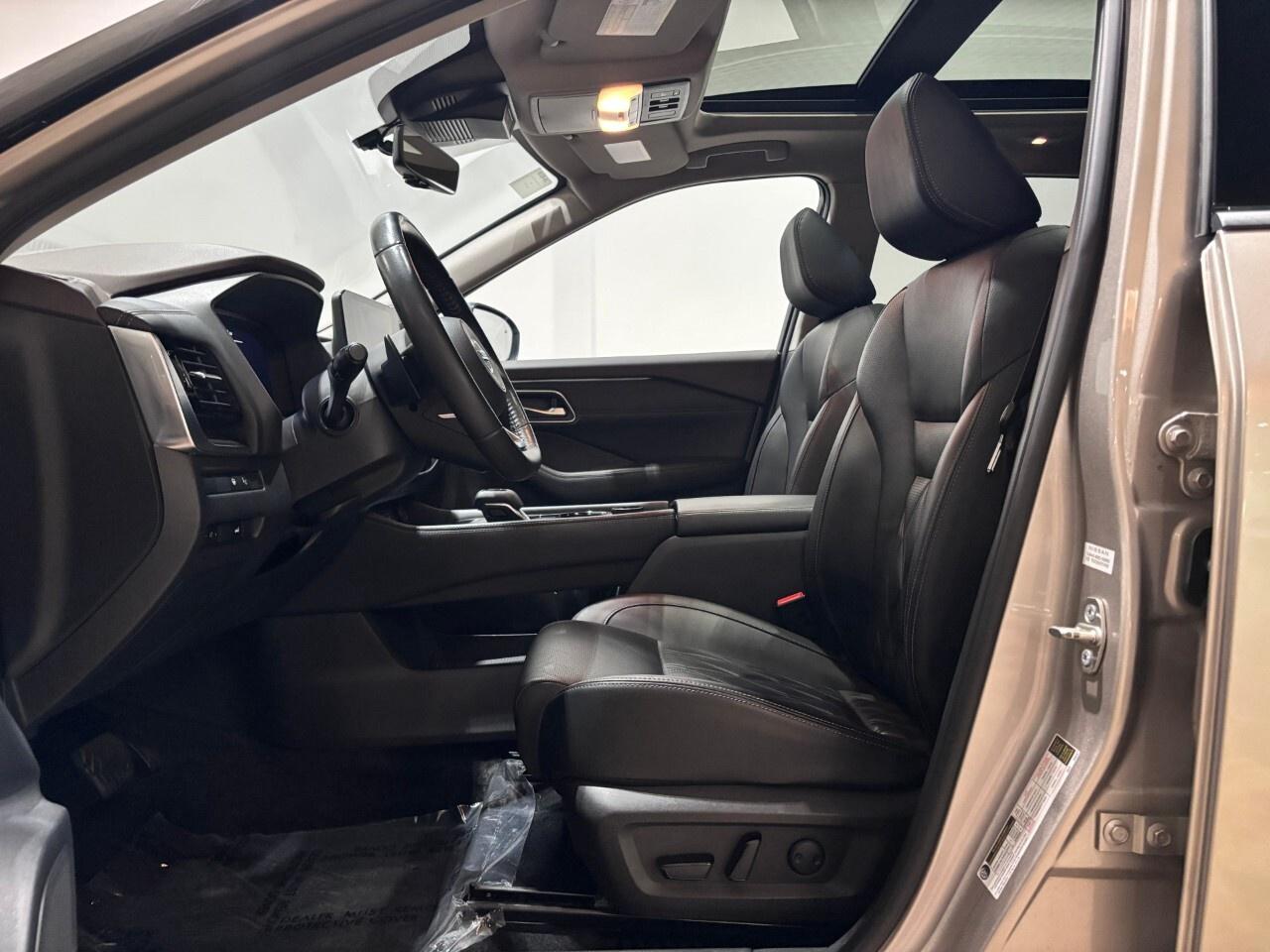 2021 Nissan Rogue AWD Platinum Photo