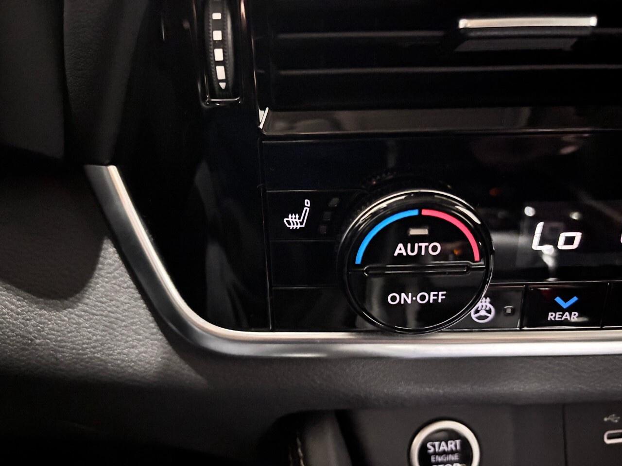2021 Nissan Rogue AWD Platinum Photo