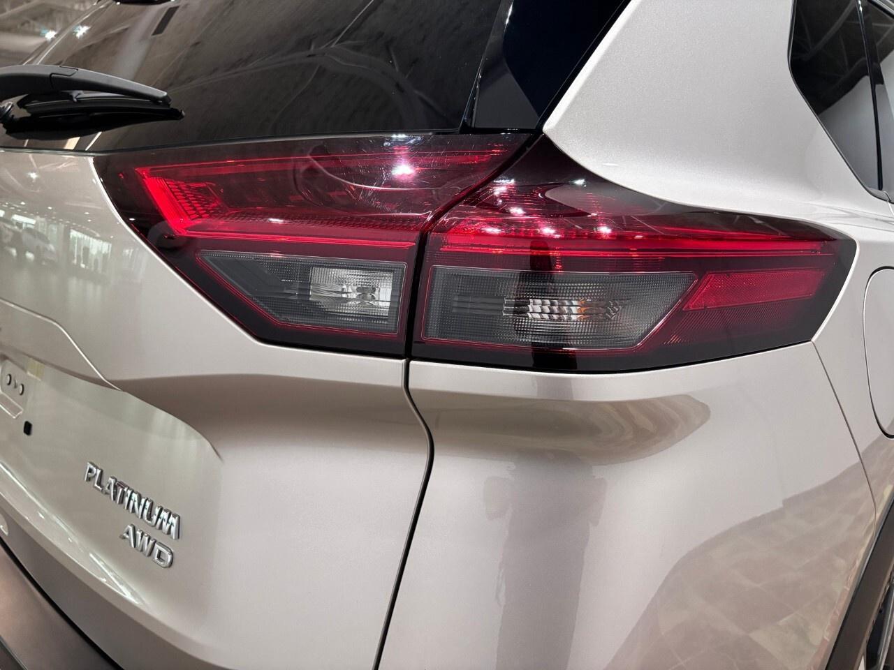 2021 Nissan Rogue AWD Platinum Photo