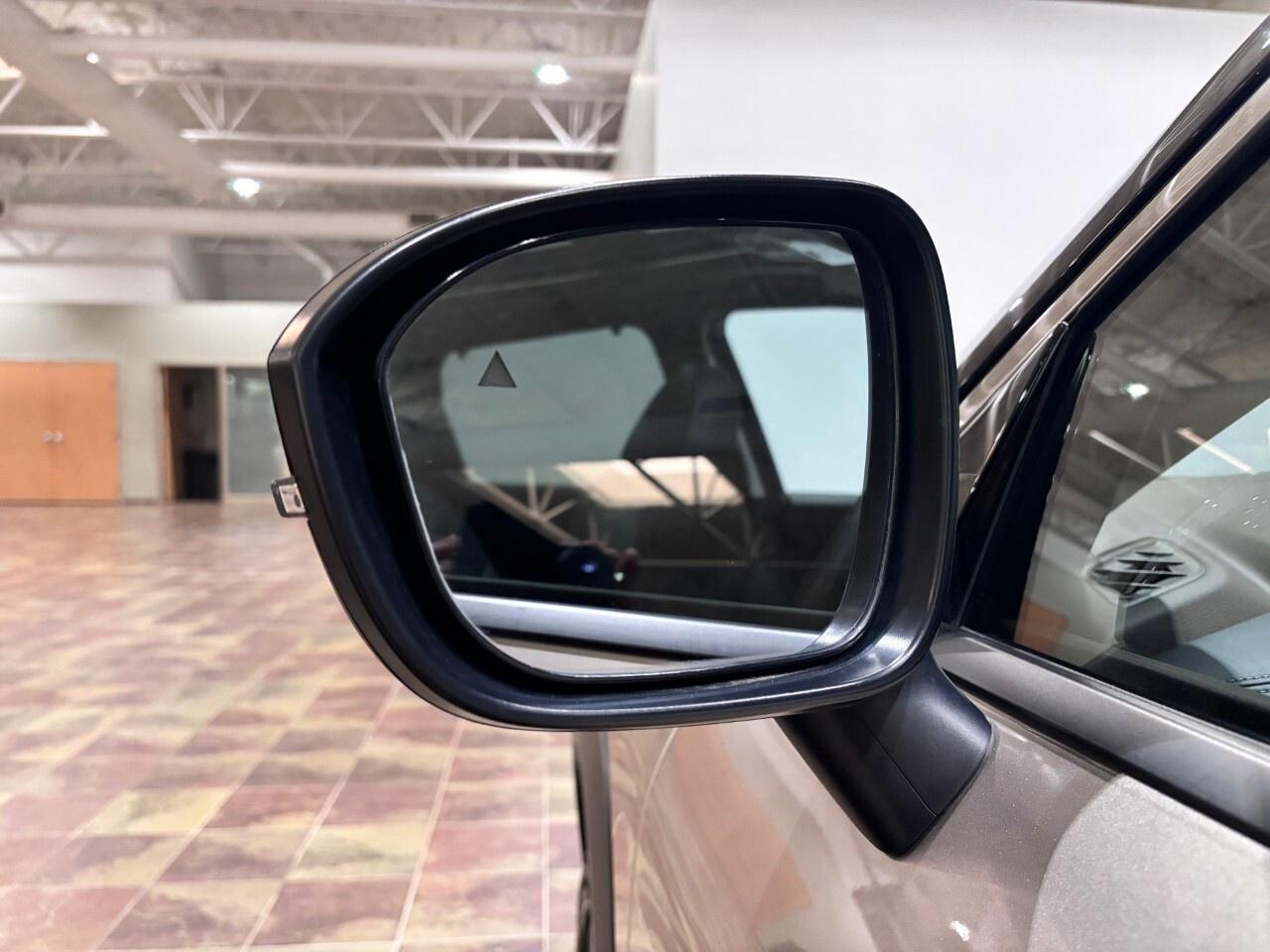 2021 Nissan Rogue AWD Platinum Photo