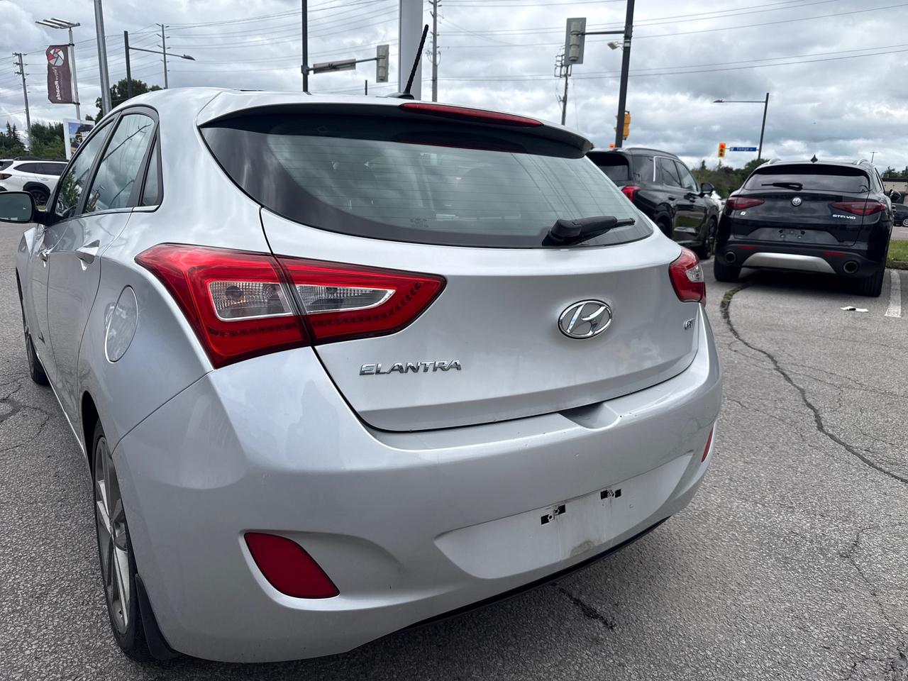 2016 Hyundai Elantra GT Limited (A6) 4dr Hatchback Photo