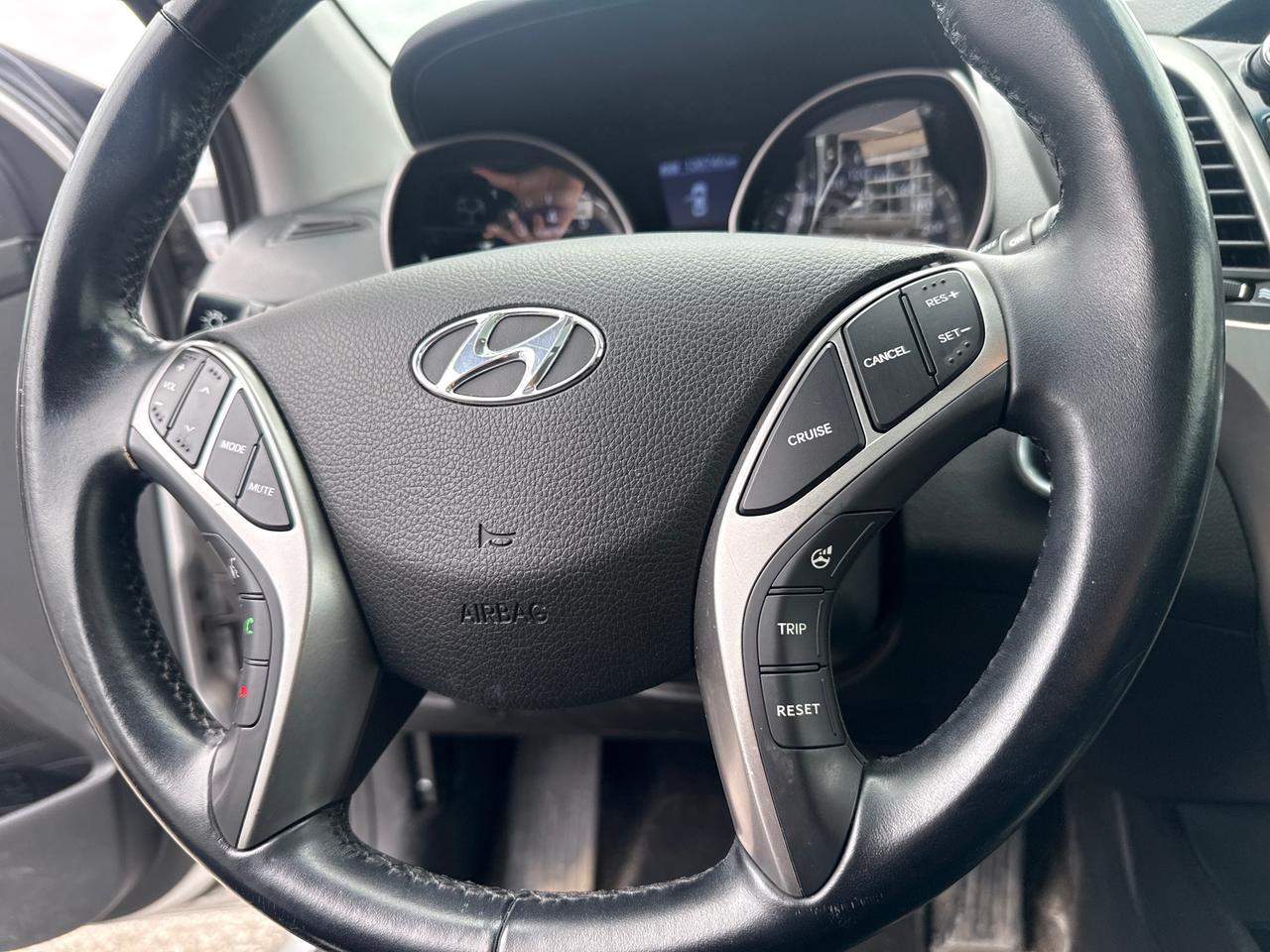 2016 Hyundai Elantra GT Limited (A6) 4dr Hatchback Photo