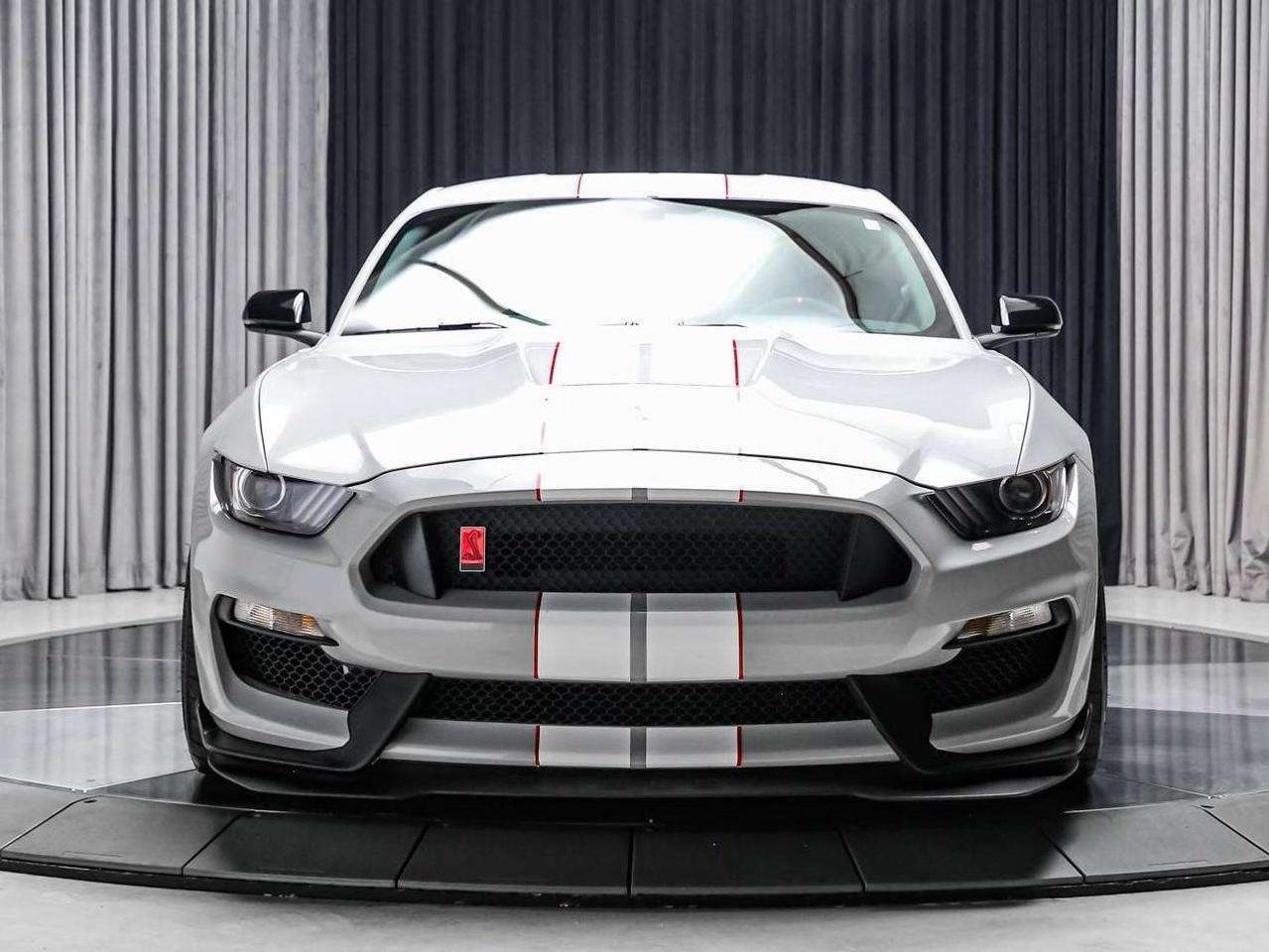 2017 Ford Mustang SHELBY GT350R 5.2L V8  CARBONRIMS LOWKM NOACCIDENT Photo