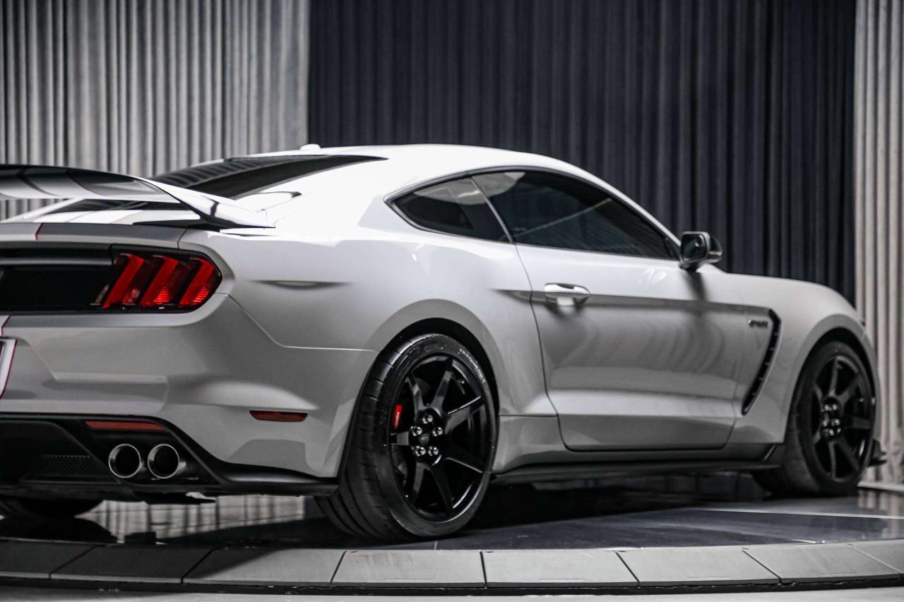2017 Ford Mustang SHELBY GT350R 5.2L V8  CARBONRIMS LOWKM NOACCIDENT Photo