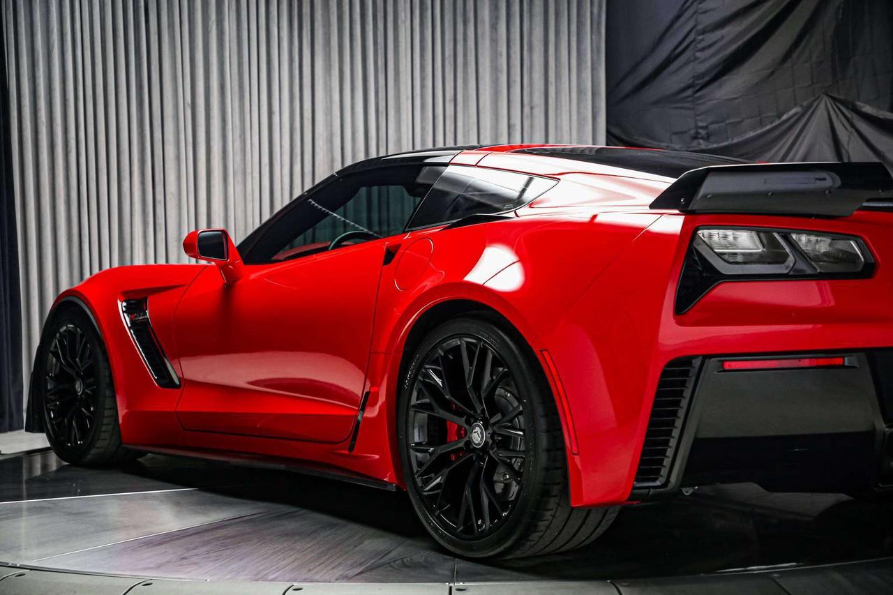 2016 Chevrolet Corvette Z06 3LZ 650HP MANUAL COMPSEAT CARBNEXT NOACDNT Photo