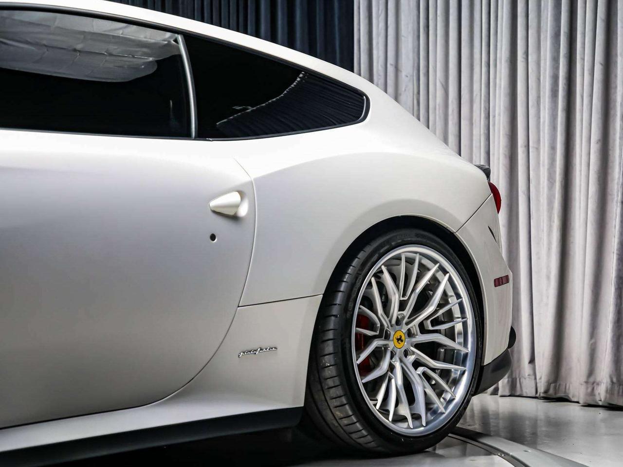 2012 Ferrari FF V12 AWD 651 HP  CARBONINT 21INCHRIMS FULLPPF Photo