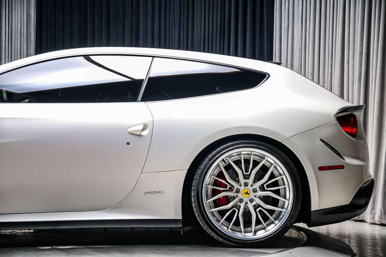 2012 Ferrari FF V12 AWD 651 HP  CARBONINT 21INCHRIMS FULLPPF Photo