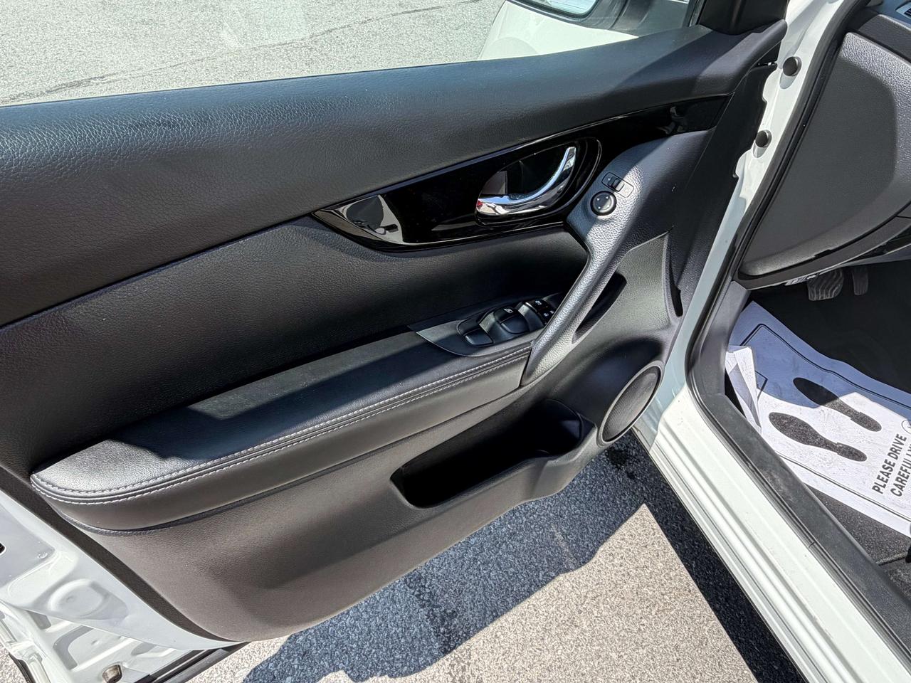 2023 Nissan Qashqai SL ***CALL BELLEVILLE 613-961-8848*** Photo