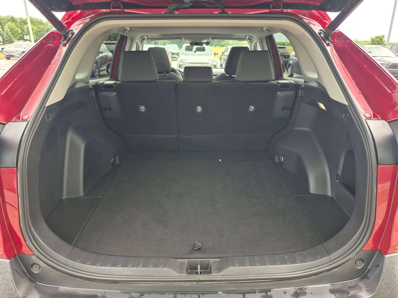 2022 Toyota RAV4 XLE AWD Photo