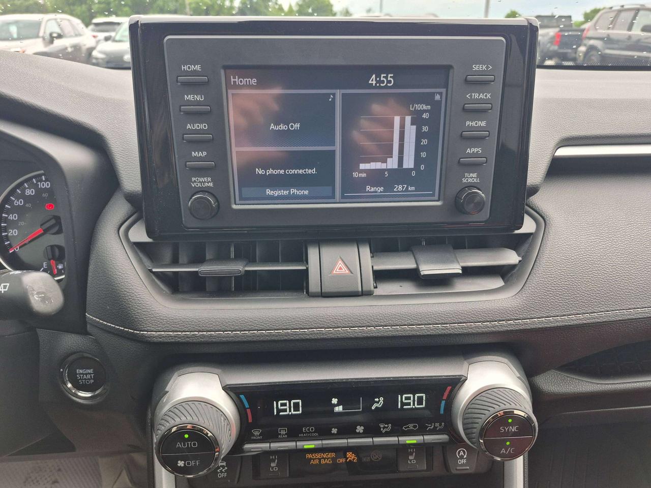 2022 Toyota RAV4 XLE AWD Photo