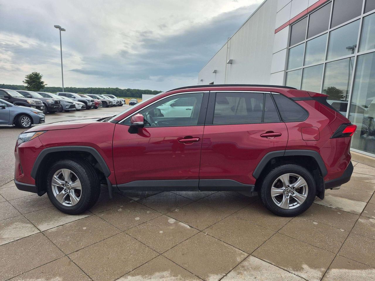2022 Toyota RAV4 XLE AWD Photo