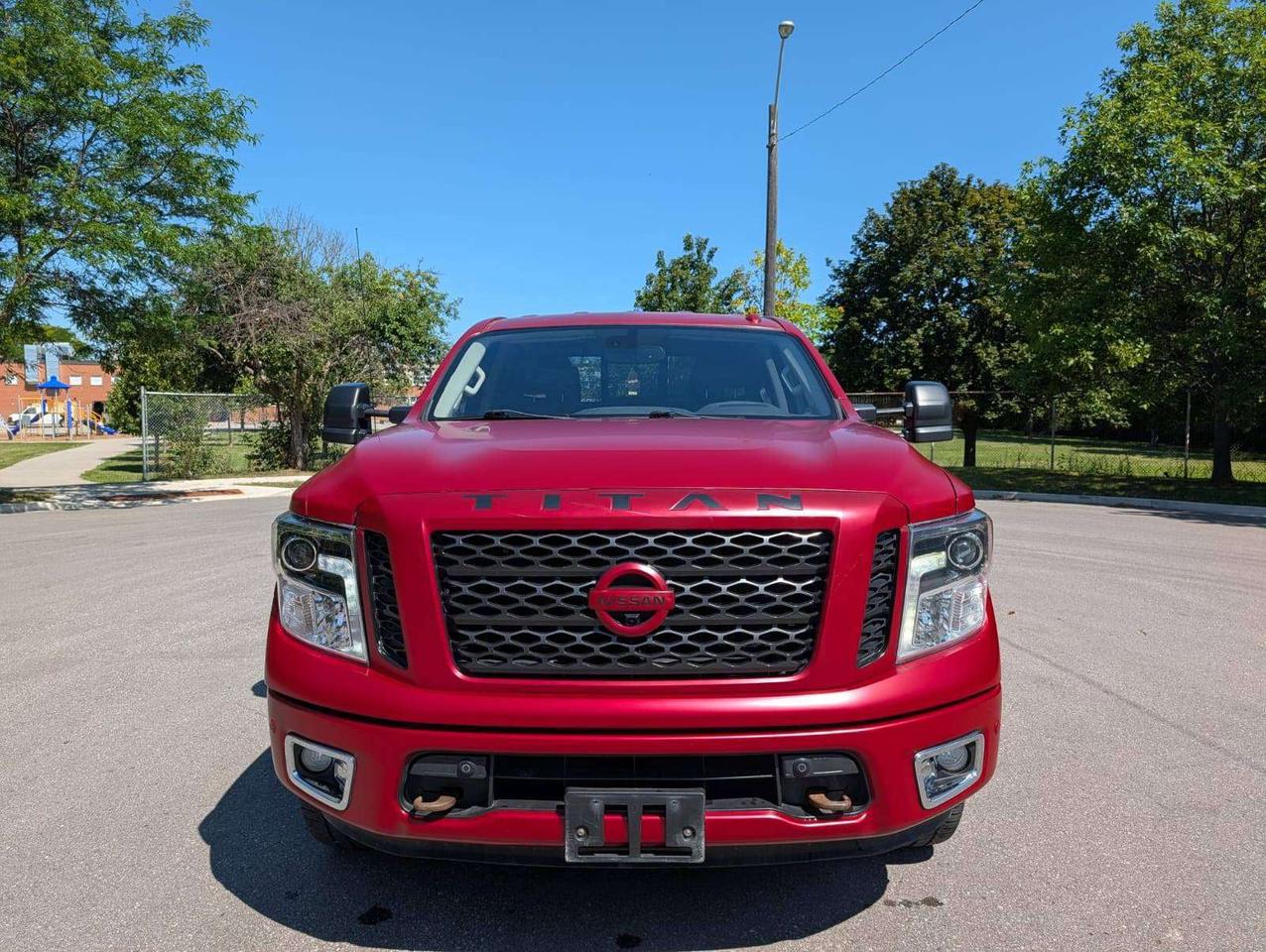 2018 Nissan Titan PRO Photo