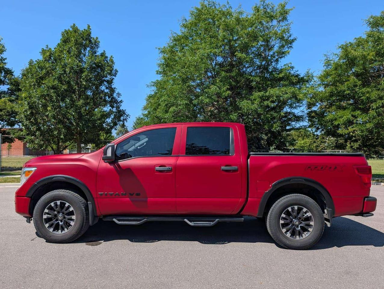 2018 Nissan Titan PRO Photo2
