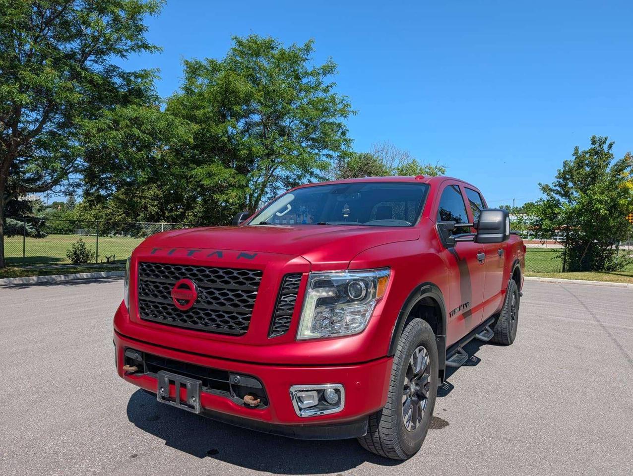 2018 Nissan Titan PRO Photo